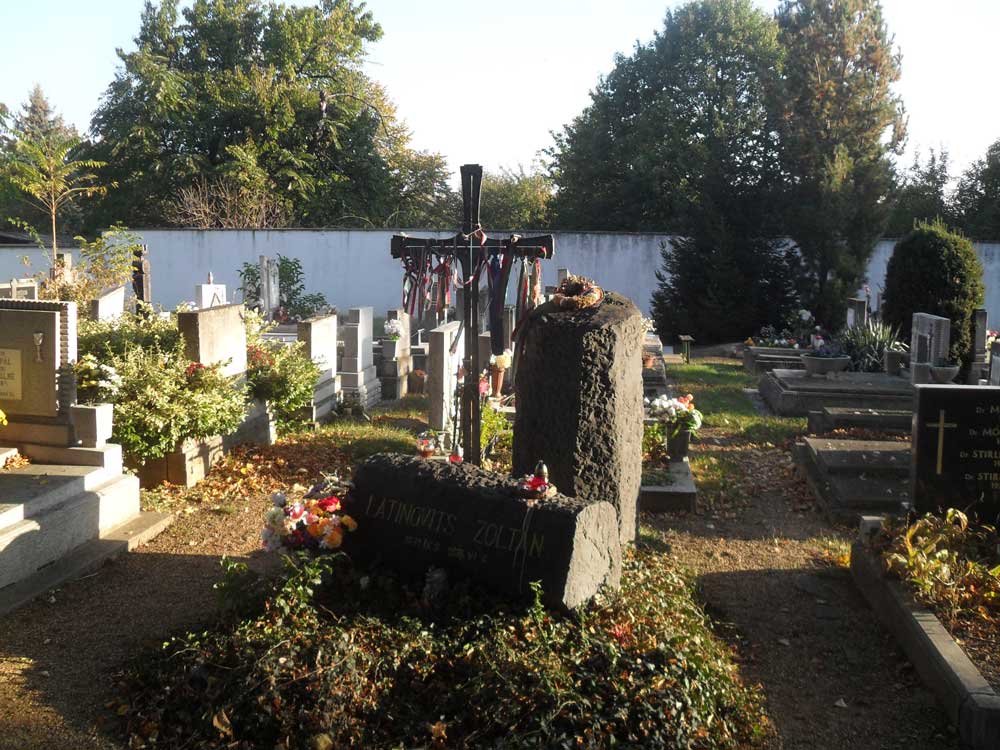 Latinovits Zoltán síremlék